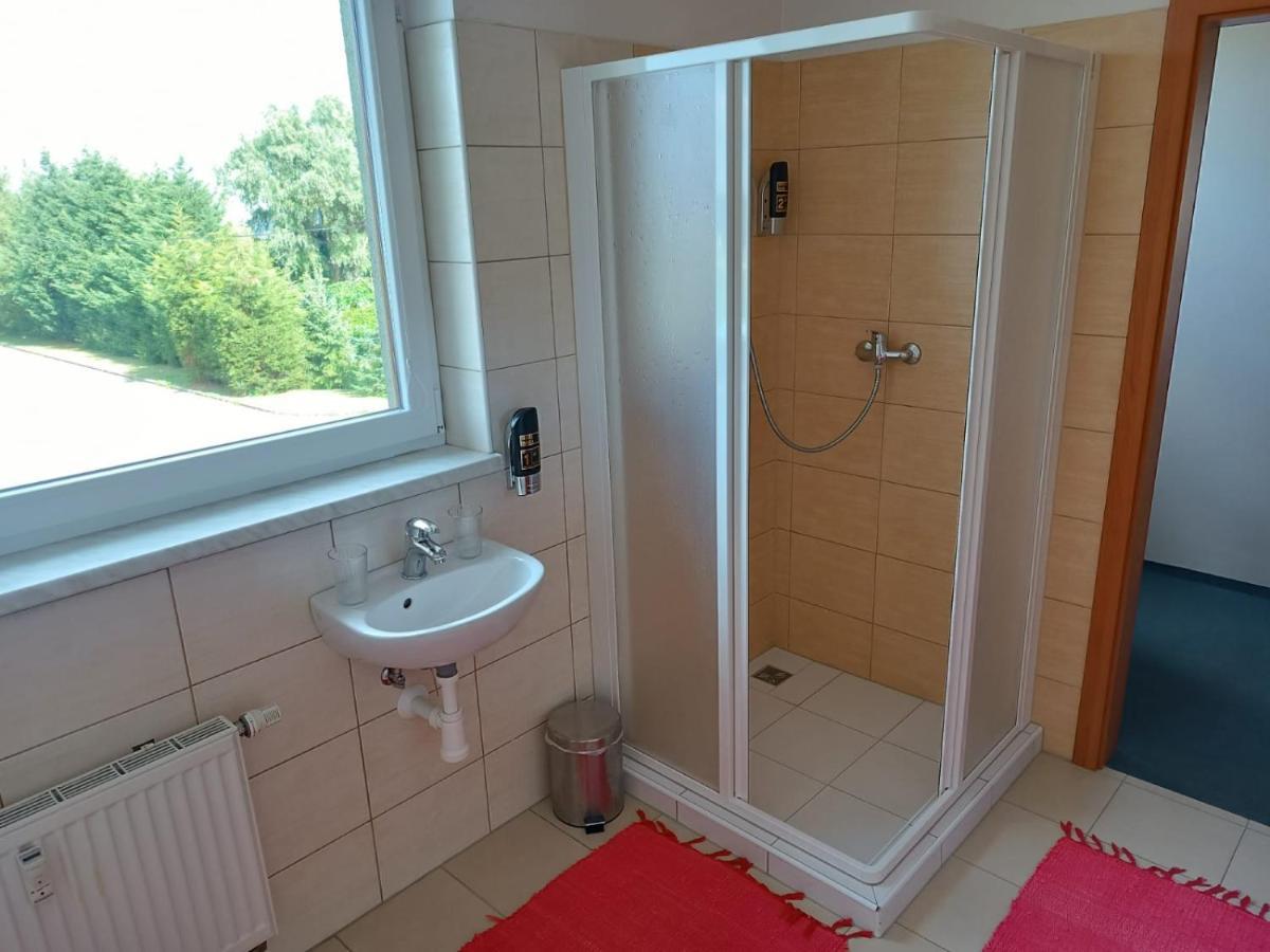 Restaurace A Penzion U Lesa Havířov Kültér fotó