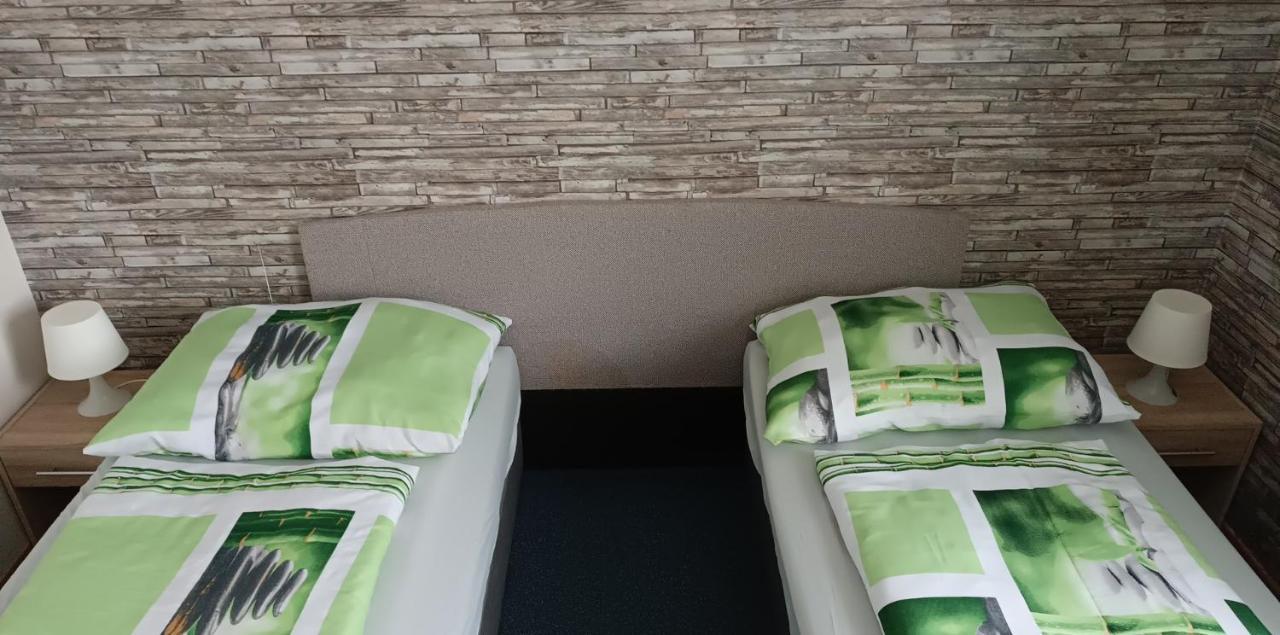 Restaurace A Penzion U Lesa Havířov Kültér fotó